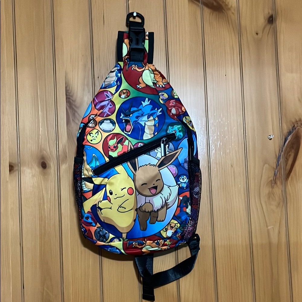 Pokémon Crossbody/Sling Bag - Picture 1 of 5
